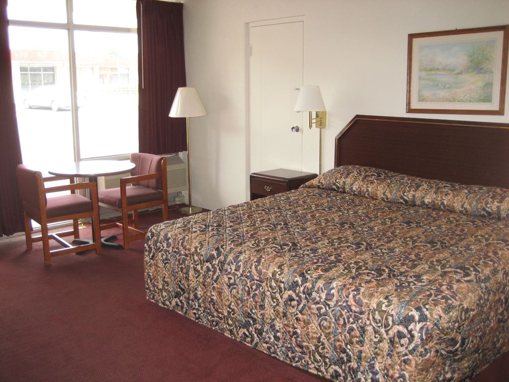 Sands Central Inn هوت سبرنغز الغرفة الصورة