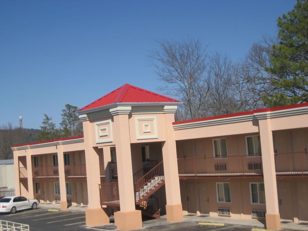 Sands Central Inn هوت سبرنغز المظهر الخارجي الصورة